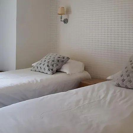 Nook 42 - The Loft - 2br W/ Balcony Views *