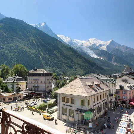 Nook 42 - The Loft - 2br W/ Balcony Views * Chamonix
