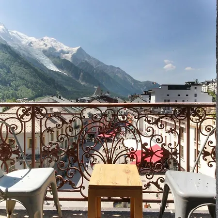 Nook 42 - The Loft - 2br W/ Balcony Views * Chamonix