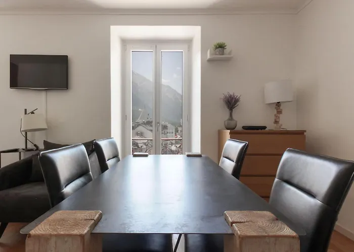 Nook 42 - The Loft - 2br W/ Balcony Views * Шамоні